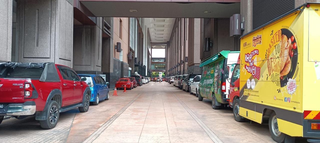 Plaza Apartment At Berjaya Times Square Kl Kuala Lumpur Exterior photo